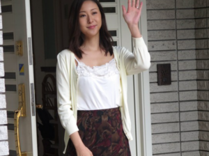 【人妻レイプ】「奥さん、エロい体してるねぇｗ」エロ巨尻な美女主婦が友達と訪れたバーで犯されて中出しセックスされちゃう