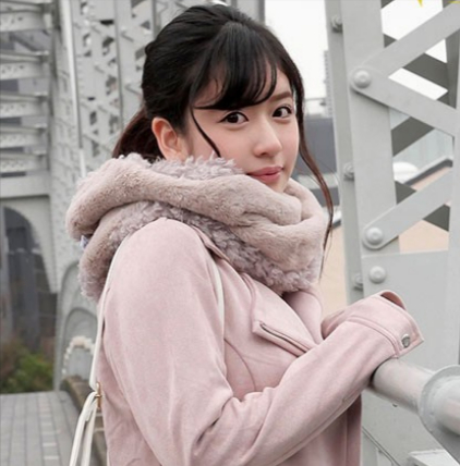 【巨乳娘】「こんな成熟しててまだ19歳だってよ！」「ロリ顔なのに巨乳とか神かよｗ」と大人気のスレンダー美少女のエロ動画！