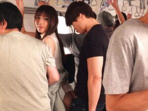 【痴漢レイプ】「誰か…助けてよ…」スレンダーエロ美乳な美人お姉さんが電車内でチカンされて興奮する一般男性が…！