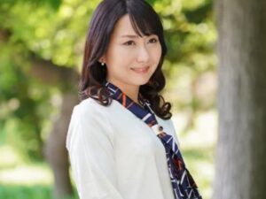 【本物人妻43歳】「イケないってわかってるんですケド…」性欲お盛んなおばさん主婦が欲求不満からアダルトビデオ初出演！