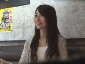 【素人ギャル】「フラれちゃったんです…」スレンダーエロ美乳なギャル風美少女が傷心で声をかけられヤケクソセックス！