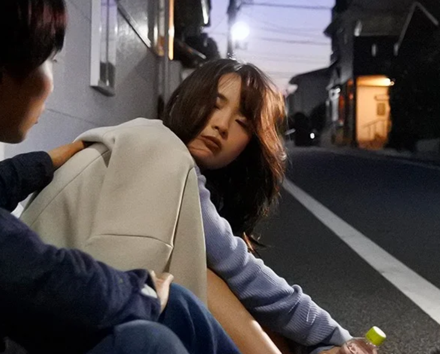 【義理の姉】「お姉さん、飲みすぎですよ…」エロ美乳な人妻熟女が酔った勢いで義理の弟と近親相姦しちゃう！向井藍