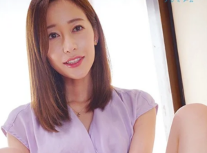 【義理の姉】「義姉さんの下着…すごくエロいよ…」スレンダーエロ美乳なギャル風美人お姉さんが義理の弟を誘惑して…