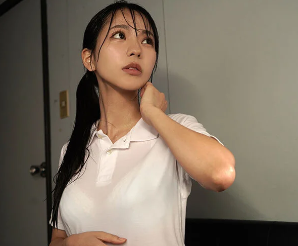 【女子校生】「あの子…ブラ透けてね？」男子部員にエロい目で見られる美人女子高生が部室で男と不順異性交遊！浅野こころ