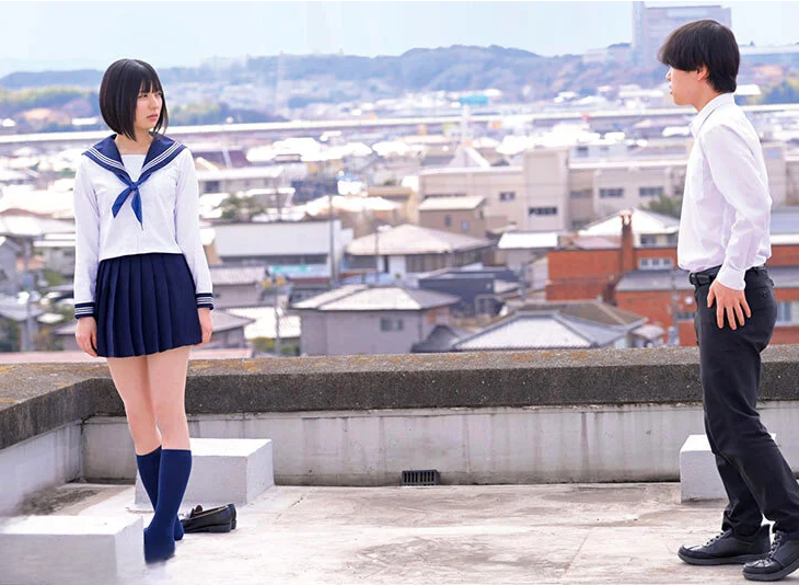 【女子校生】「そこから飛び降りる前に一回だけヤらせてください！」高校生の美少女が飛び降りようとしてますが…